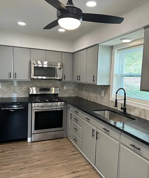 9 Oak St — Photo 11