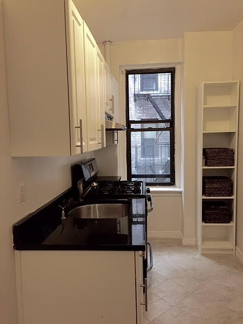 2nd image of 2728 Kings Hwy APT A19