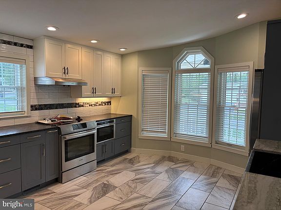 2nd image of 600 Farmland Way