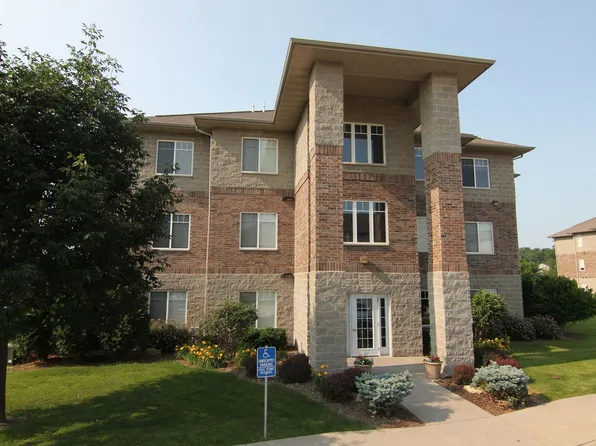4385 Berkeley Ln, Iowa City, IA 52245