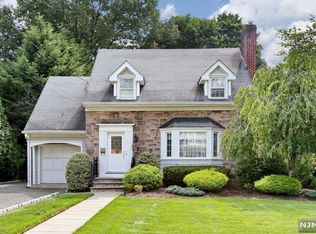 338 Grove St, Oradell, NJ 07649