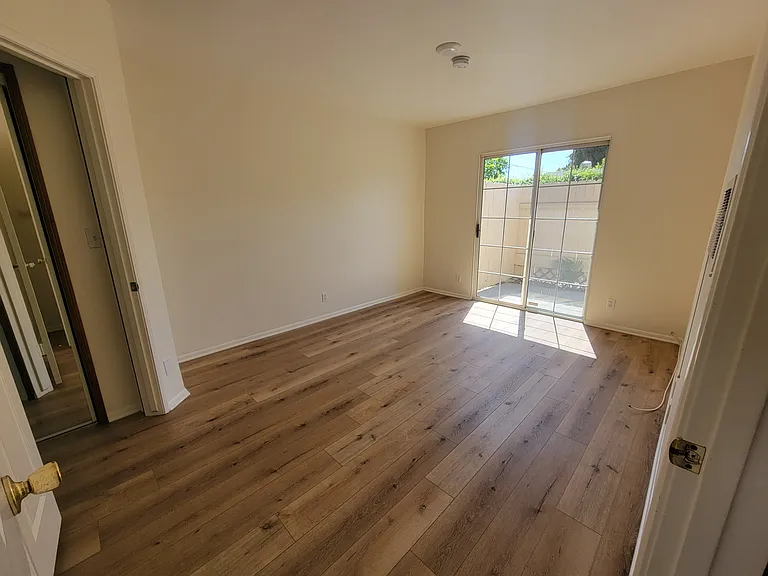 7249 Allott Ave — Photo 7
