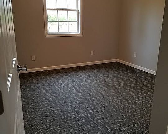 5th image of 279 Murfield Dr