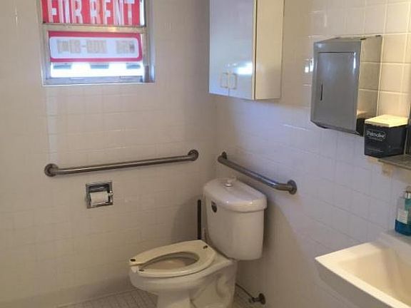 5th image of 511 N Orange St
