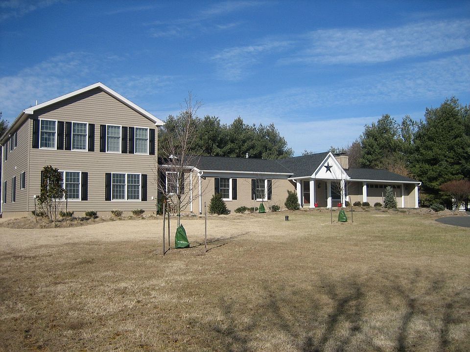 2nd image of 19169 Silcott Springs Rd