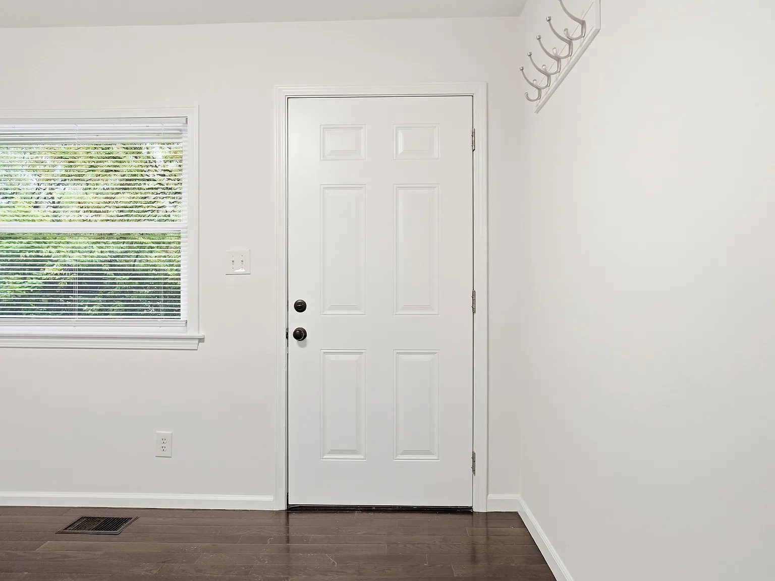 1 bed, 756 sqft, $725 — Photo 3