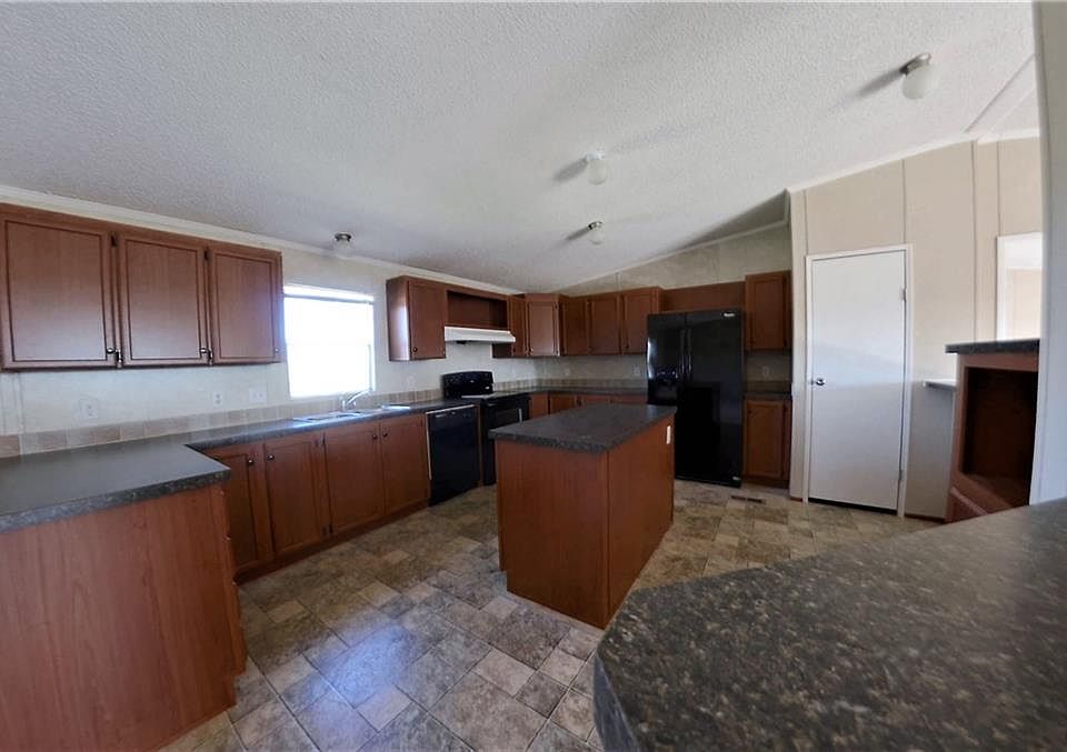 1st image of 216 Tower Dr