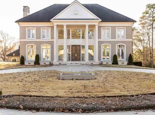 9021 Cantrell Rd, Little Rock, AR 72227