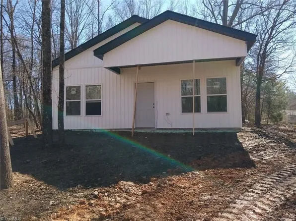1108 E Stadium Dr, Eden, NC 27288
