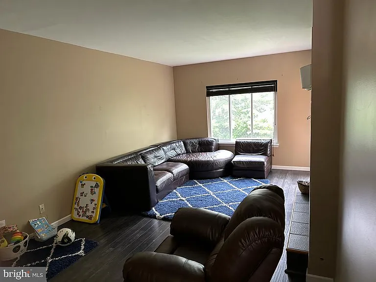 333 Winding Way — Photo 9