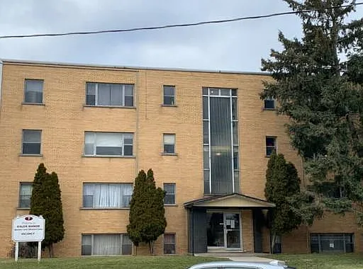 7 Osler Ct — Photo 10