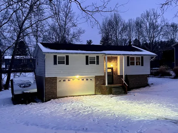 198 Nurad Rd, Athens, OH 45701