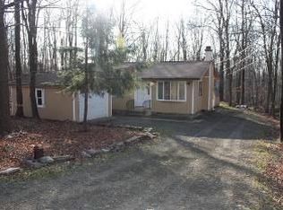 42 Spring Ln, Gouldsboro, PA 18424