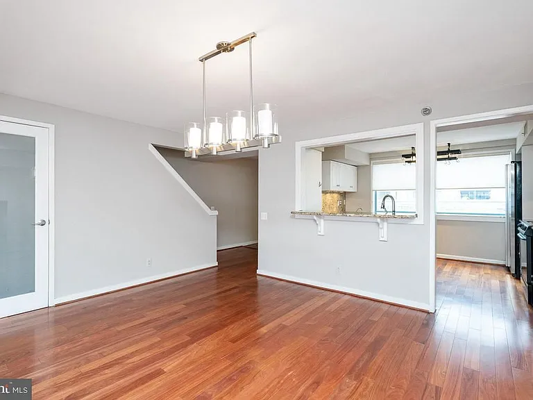 7 N Columbus Blvd #223 — Photo 6