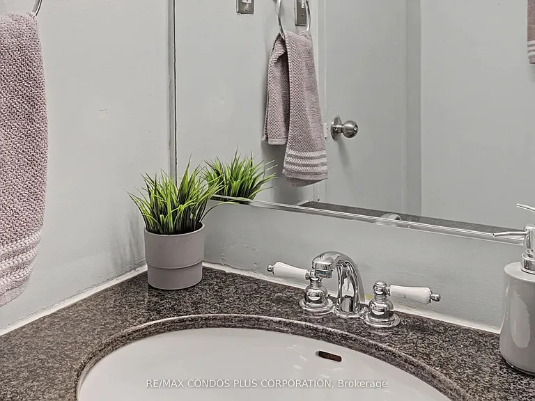 5949 Yonge St #208 — Photo 28