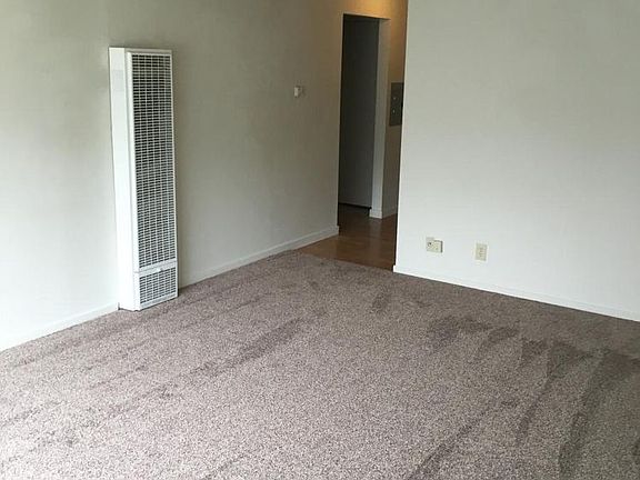 5th image of 826 47th Ave