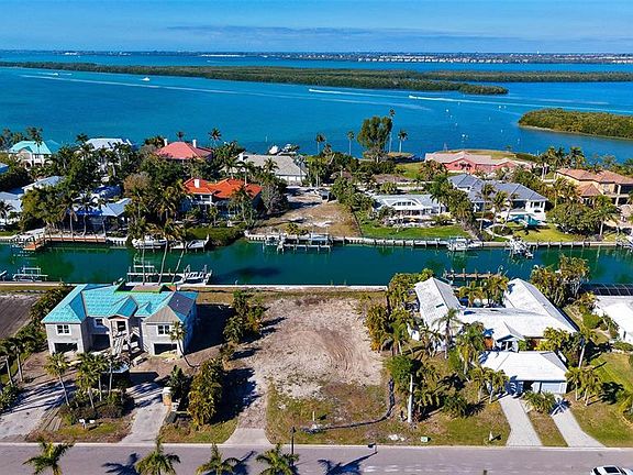 2nd image of 721 EMERALD HARBOR DRIVE LOT 48