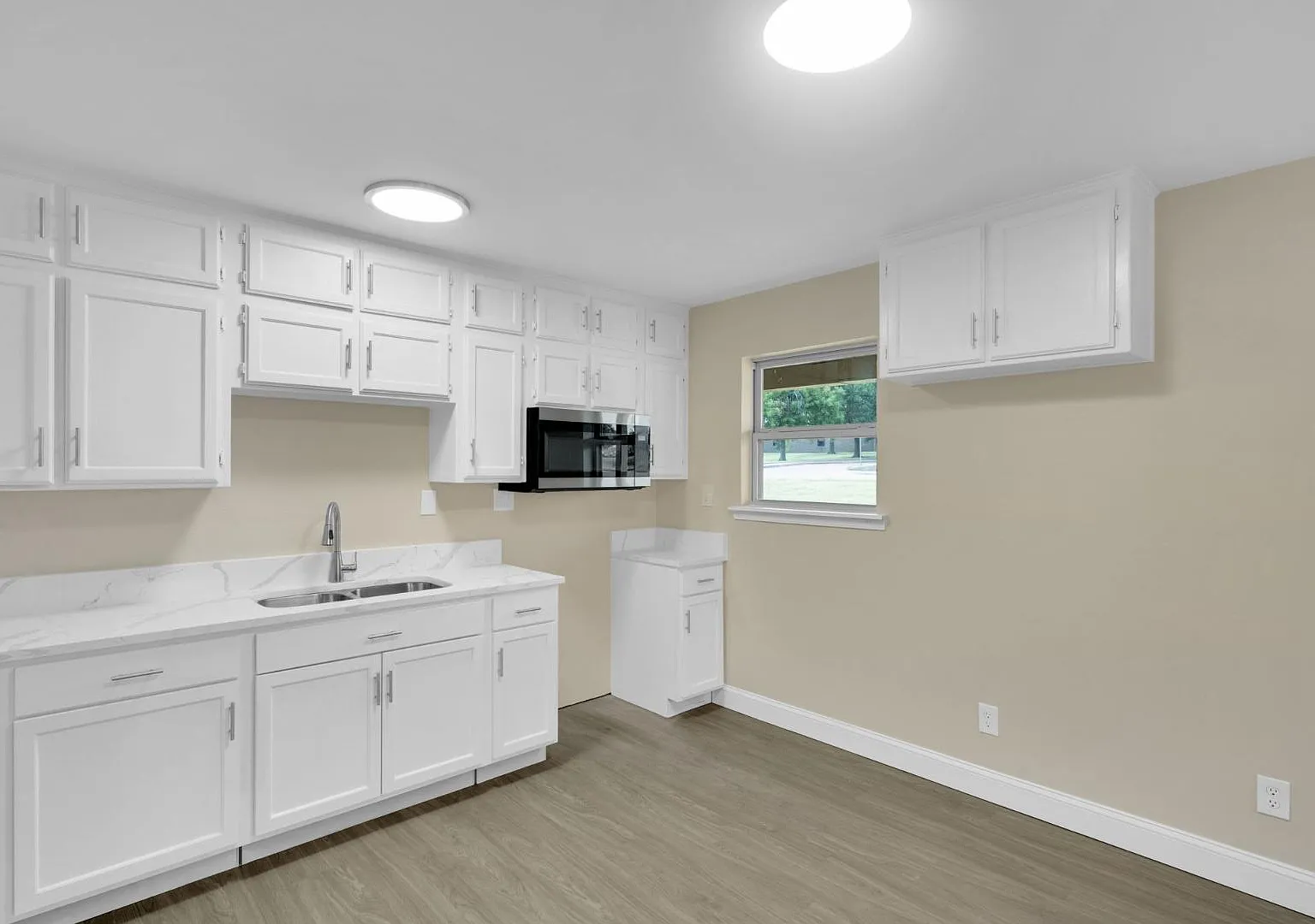 705 George Hopper Rd - 705 George Hopper Rd — Photo 2