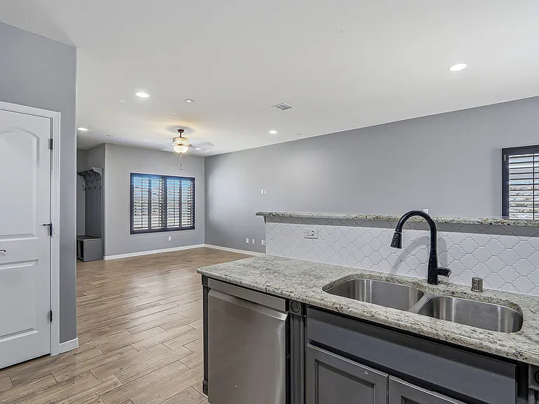 2120 Honour Point Pl — Photo 14