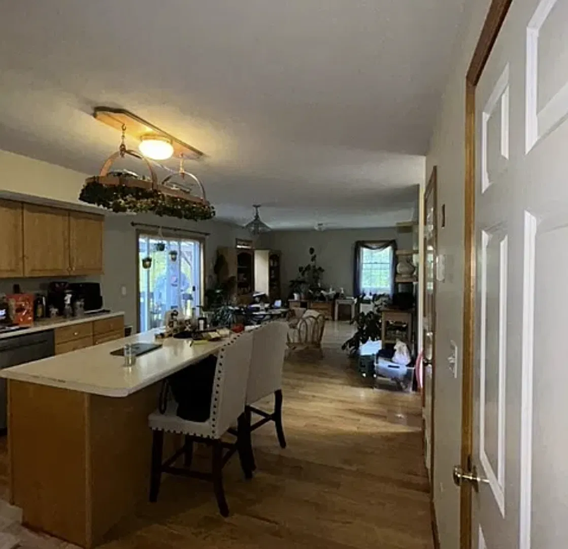 Spacious Colonial Home | 3.42 Acres, Cathedral Ceilings & Oversized Garage — Photo 4