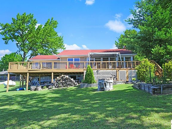 2nd image of 204 Passage Dr