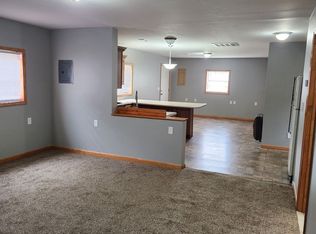 1645 Congress Rd, Belpre, OH 45714