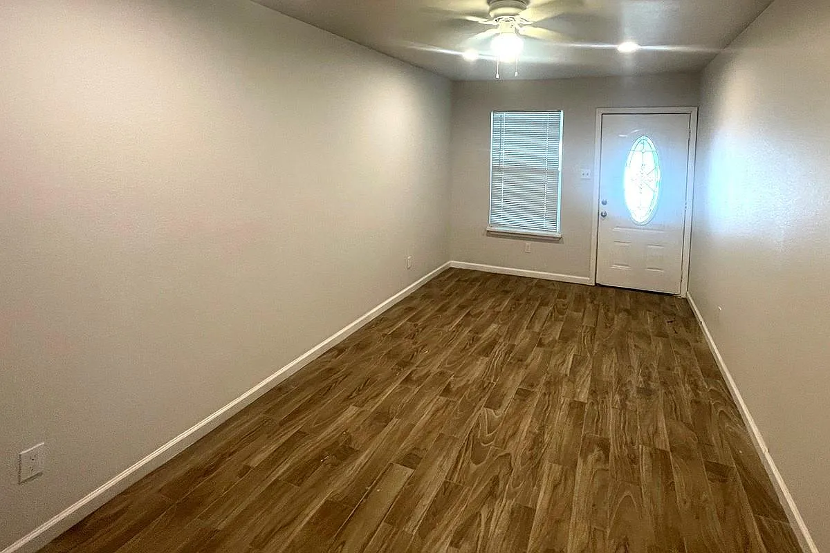 2 bed, 2.0 bath, 1458 sqft, $1,500 — Photo 4