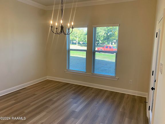 4th image of 120 Gilded Ln