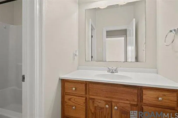 2 bed, 1000 sqft, $1,500 — Photo 3