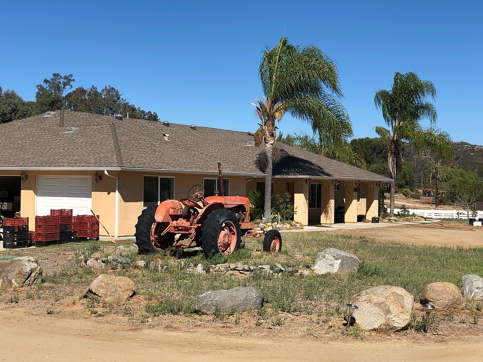1st image of 1027 Country Club Dr #29