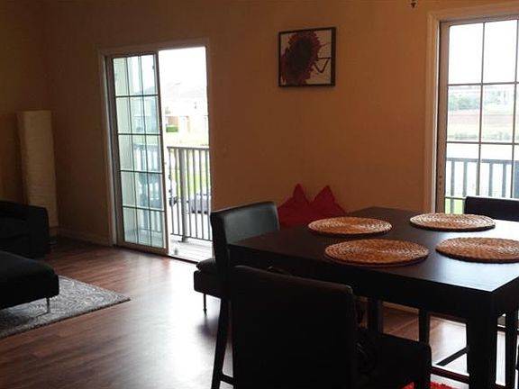 2nd image of 1907 Estancia Cir