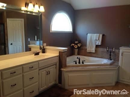 4th image of 2097 Red Oak Ln