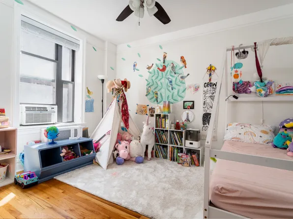 750 Riverside Drive image 8 of 10