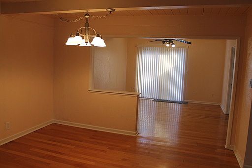 5th image of 6542 N Leesburg Pl