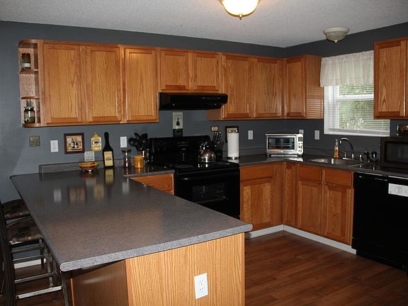 2nd image of 30 Meadowrue Dr