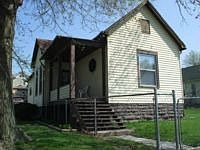 2nd image of 2122 Chestnut St
