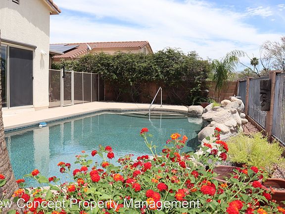 3rd image of 4943 W Rosebay Dr