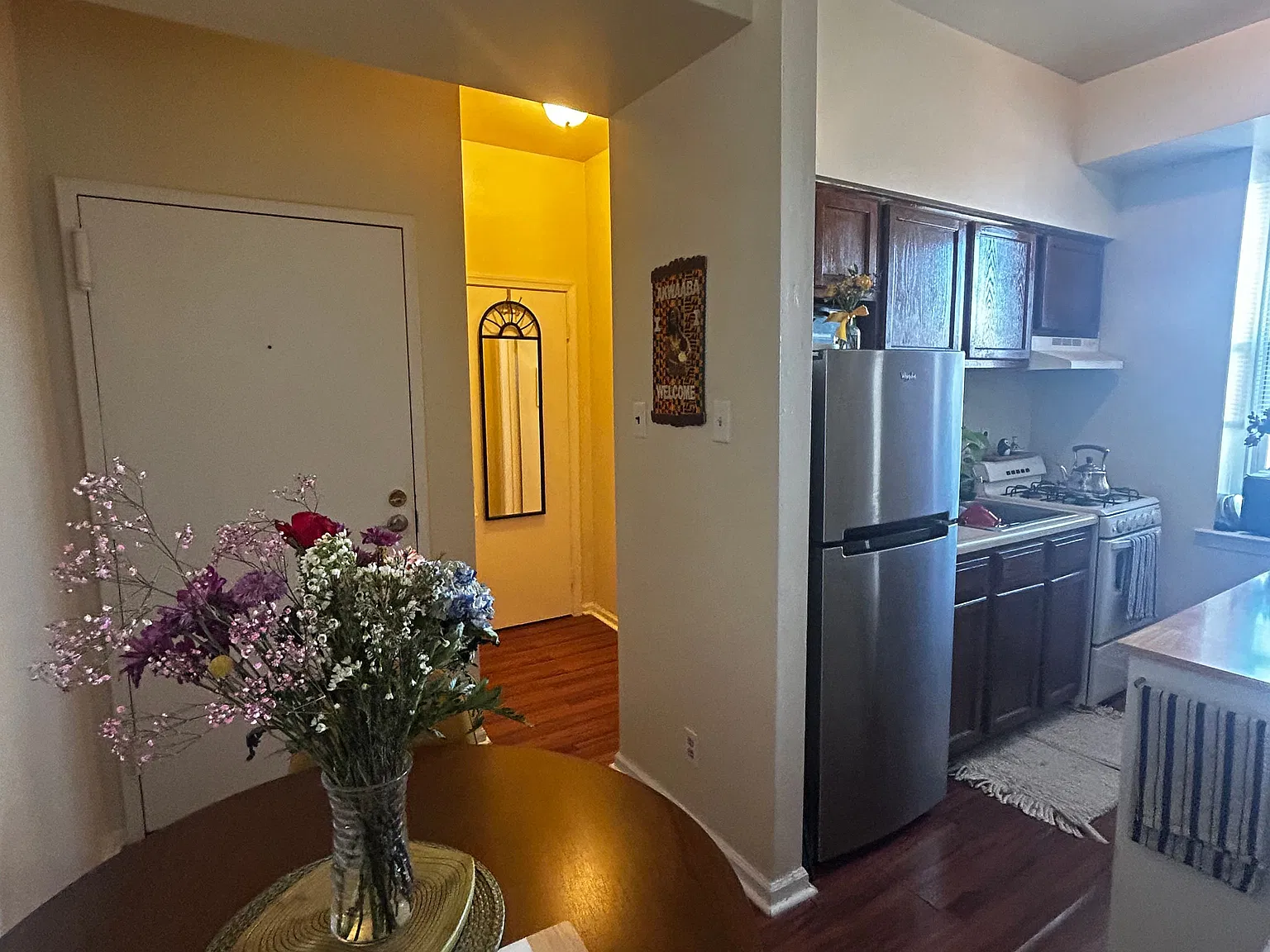 1 bed, 700 sqft, $1,299 — Photo 2