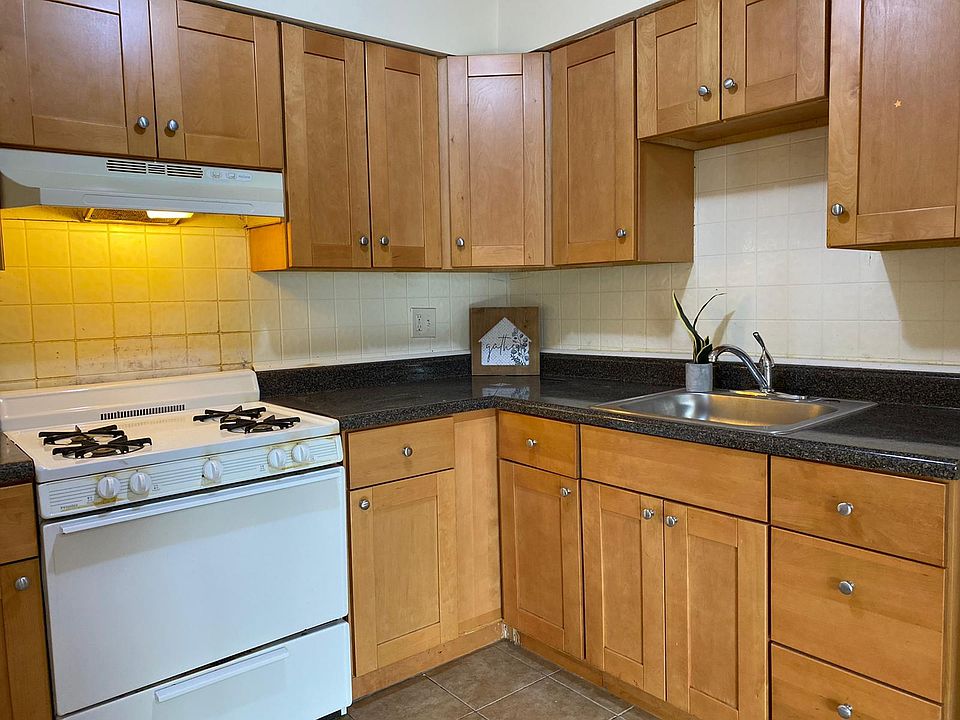 1st image of 2215 Lansing St Floor 1