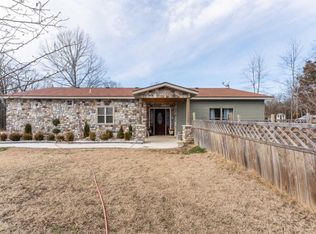 4024 Buckeye Rd, Merriam Woods Village, MO 65740