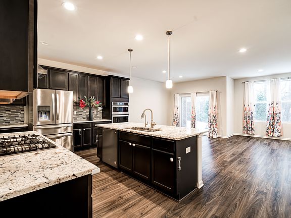 4th image of 24835 Ivy Ln #37