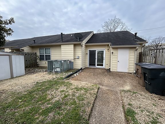 2nd image of 5600 Country Dr APT 162