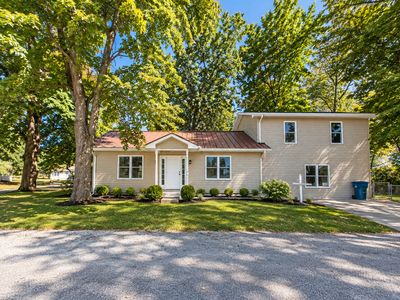 209 S Stotlar St, Benton, IL, 62812
