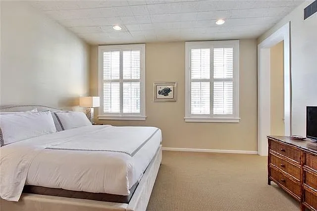 324 Chartres St #B — Photo 9