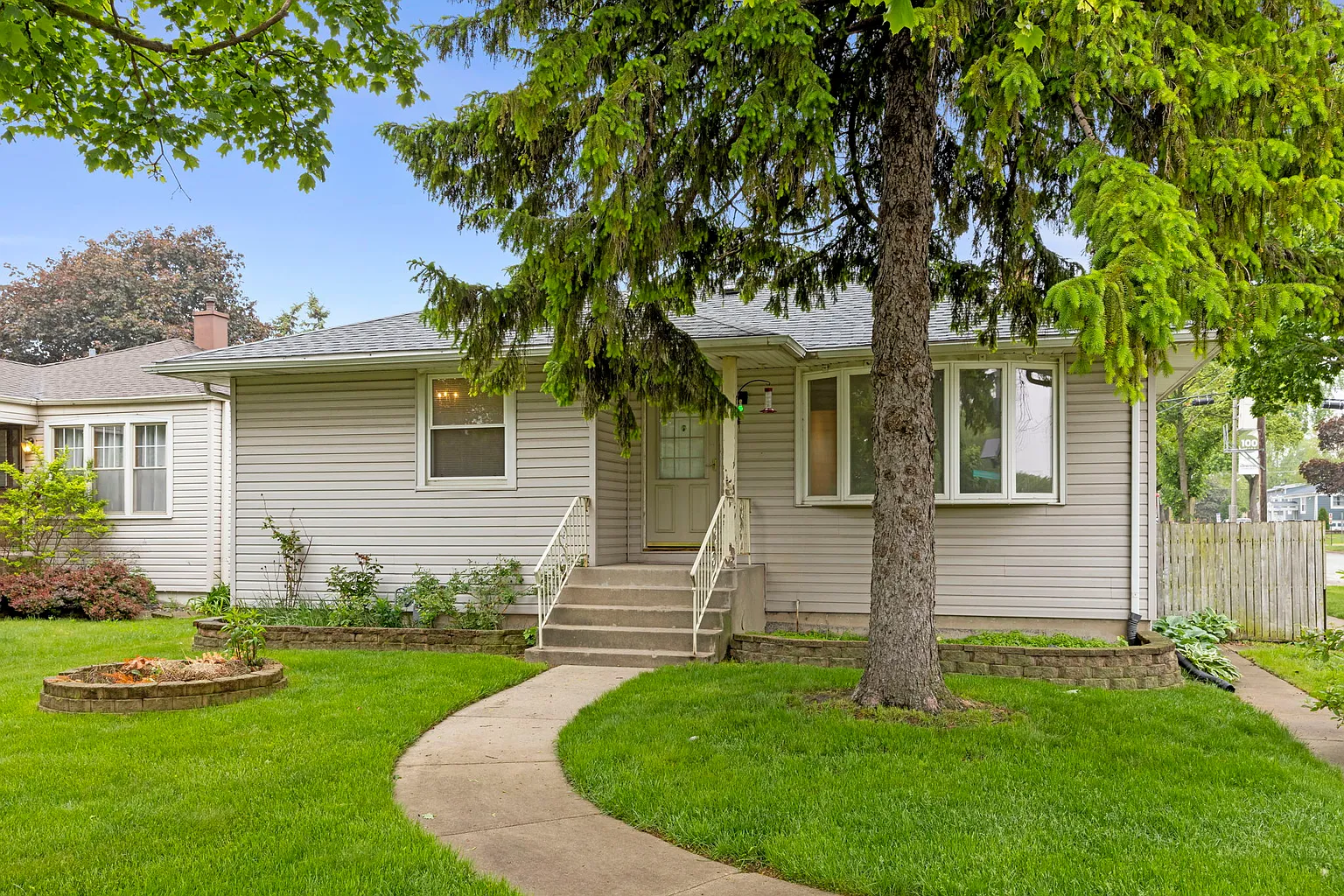 4500 Oak Park Ave photo 1