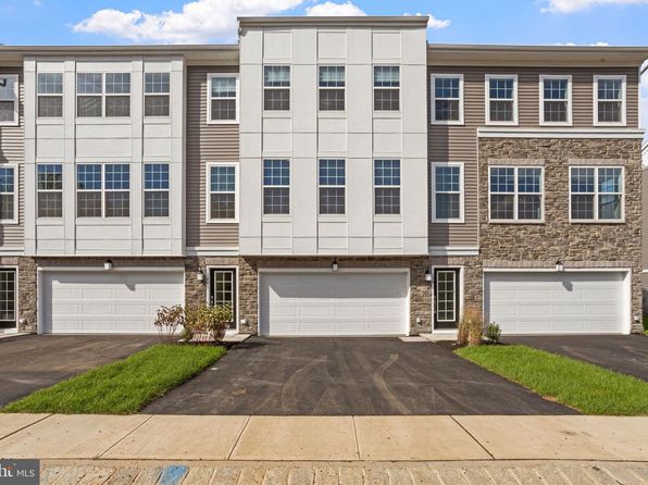 140 Ada Hightower Ave