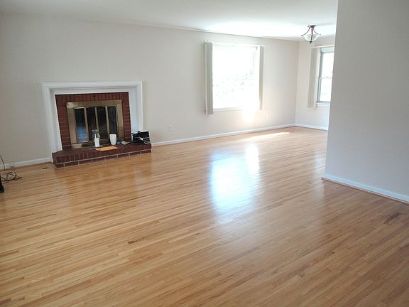 4th image of 175 Franklyn St