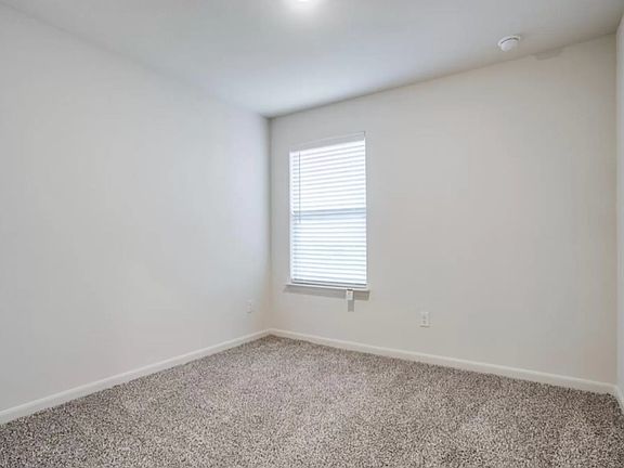 2nd image of 203 Marsh Ln