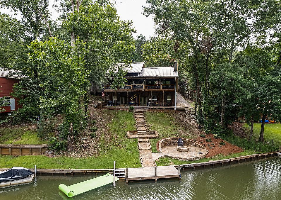 1st image of 245 Redbud Ln