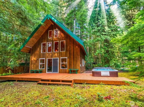 13008 Welcome Road, Deming, WA 98244